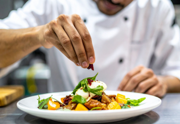 Emploi dans la restauration : les métiers les plus en tension en 2025