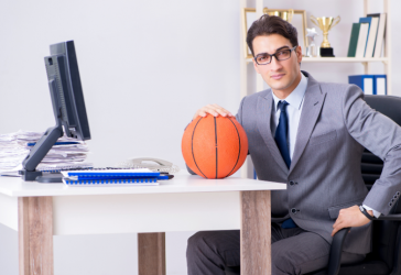 Métiers du sport business : formations et recrutement en 2026