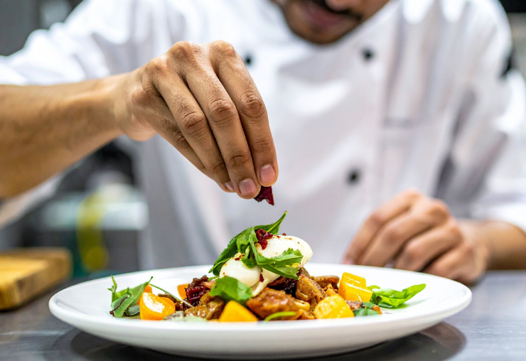 Emploi dans la restauration : les métiers les plus en tension en 2025